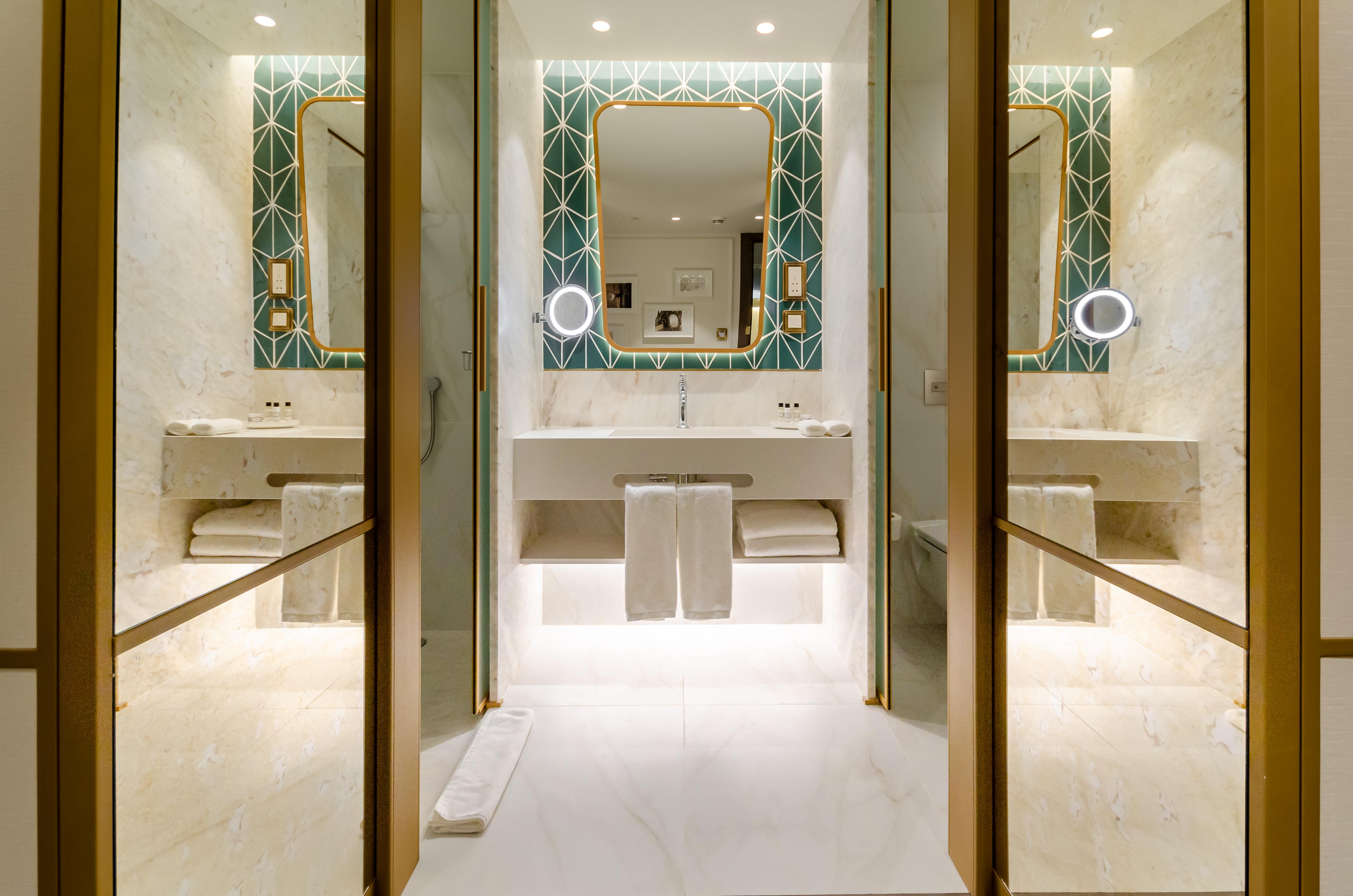 The Emerald House Lisbon Curio Collection By Hilton Hotell Eksteriør bilde