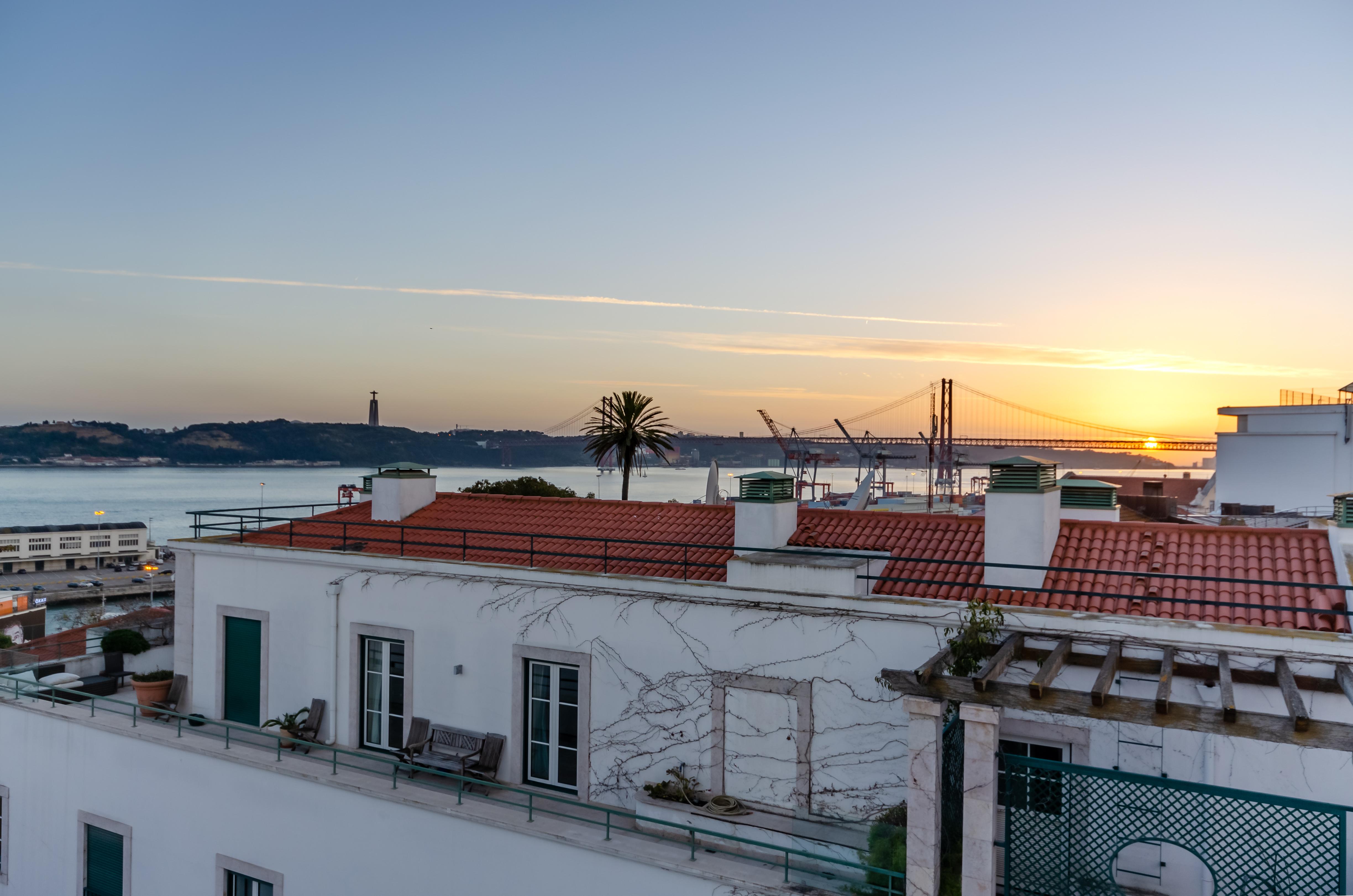 The Emerald House Lisbon Curio Collection By Hilton Hotell Eksteriør bilde