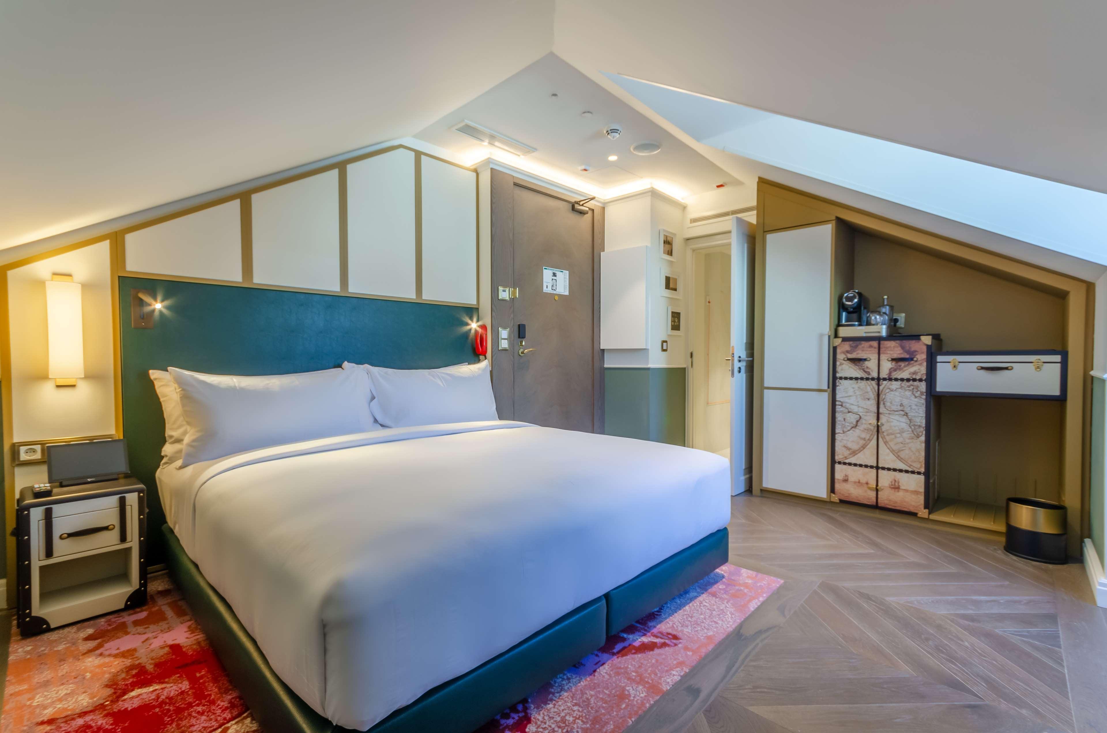 The Emerald House Lisbon Curio Collection By Hilton Hotell Eksteriør bilde